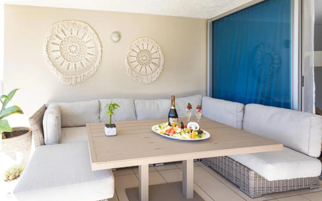 Whitsunday view BOHO apartment in Airlie Beach