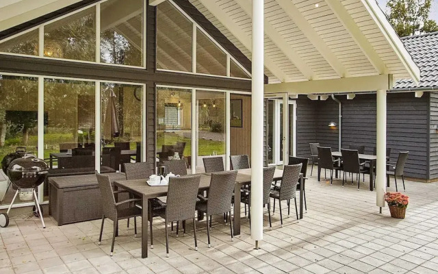 18 Person Holiday Home in Hojby