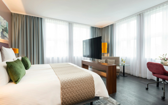 Leonardo Royal Hotel Berlin Alexanderplatz - Image 6