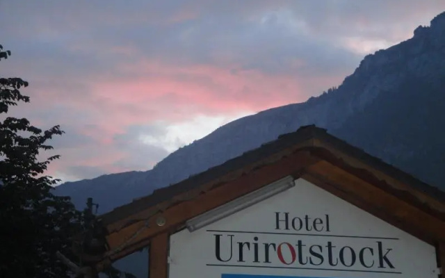 Hotel Urirotstock — 3-star hotel in Flueelen