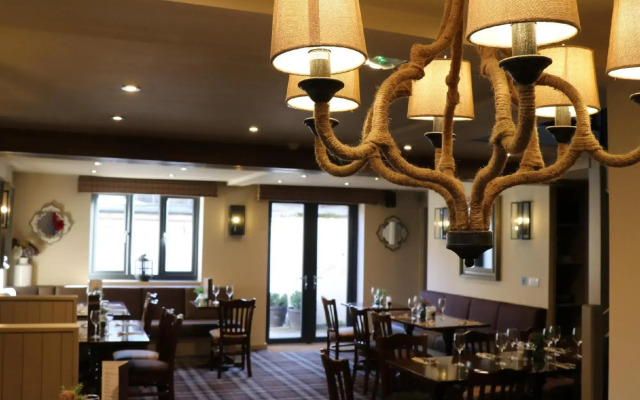 Royal Oak Hotel