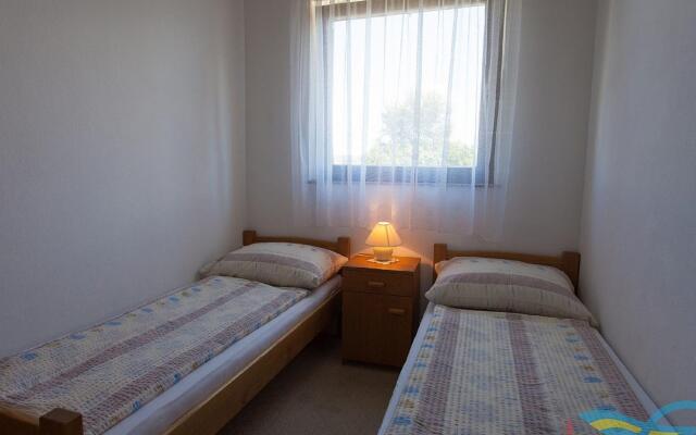 Spacious Apartment With Terrace & Garden Grill