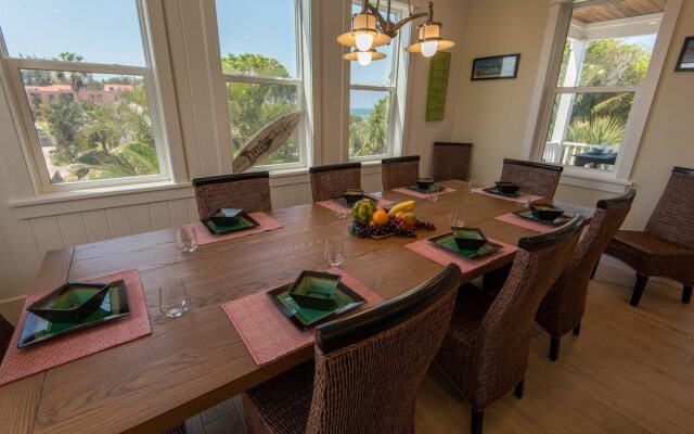 Coastal Horizons Apartment 6