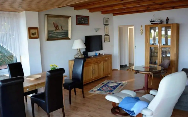 Holiday House House by the Lake