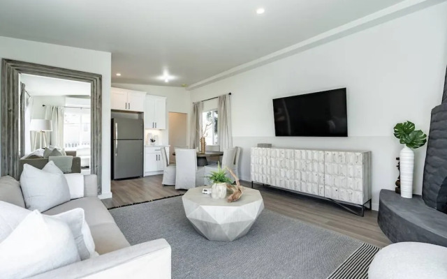 The Rosemont II - La Jolla Luxury