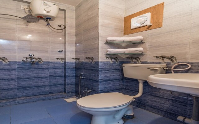 OYO 1044 Poornima Guest House