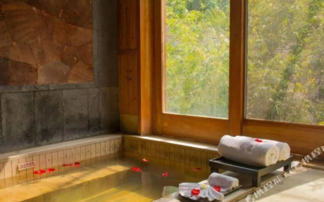 Rehai Health Hot Spring Hotel