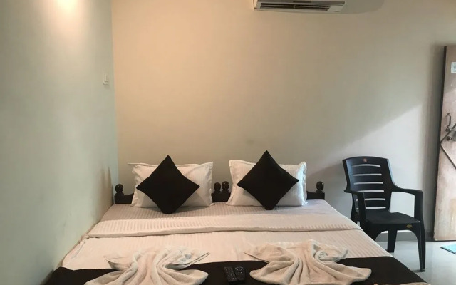 Oyo 26605 Bharat Guest House