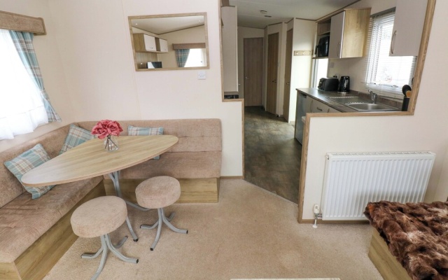 82 Manorbier Park