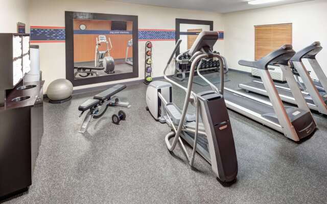 Hampton Inn & Suites Cedar Rapids - North