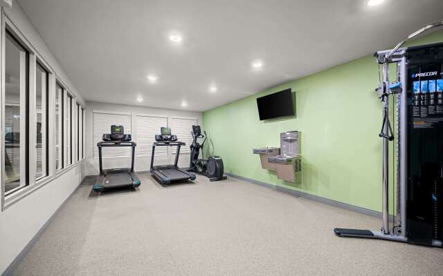 Woodspring Suites Dearborn - Detroit
