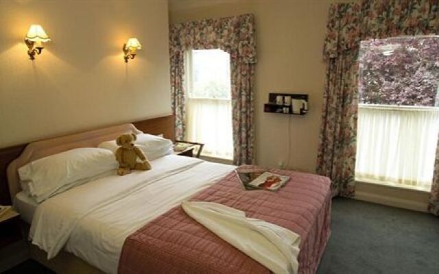 The Newington Hotel
