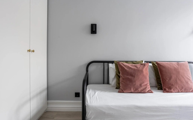 Апартаменты Скайлайт на переулке Свечной