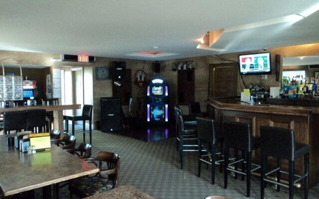 Stonehouse Motel and Restaurant