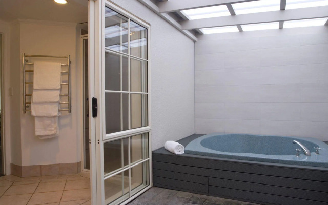 Silver Fern Rotorua Suites & Spa