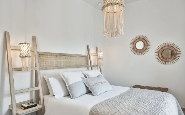 Volcano Luxury Suites Milos - Adults Only