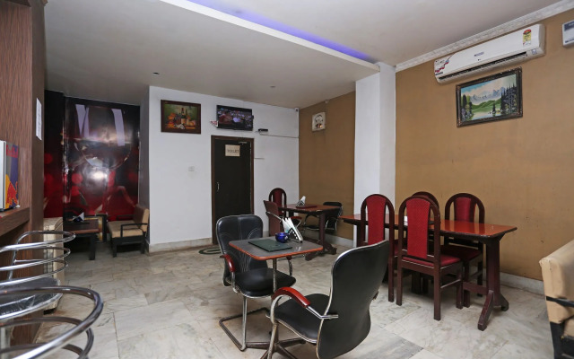 Hotel Blue Moon by OYO Rooms
