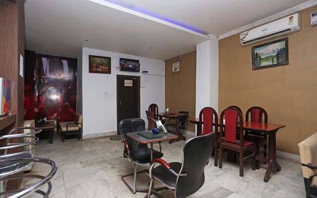 OYO 2997 Hotel Blue Moon