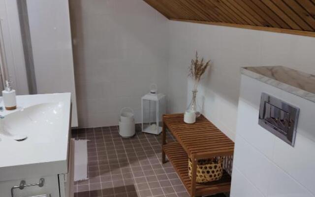 Arctic circle private 2nd floor suite and balcony