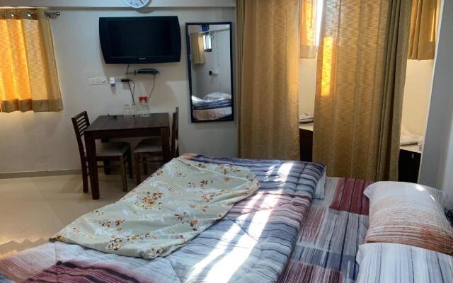 Kamil’s Studio Apartment