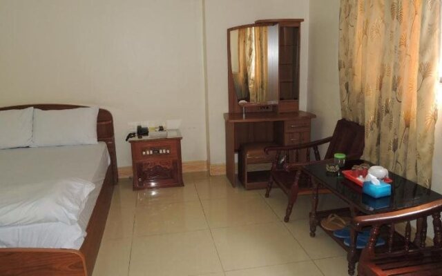 Favour Hotel