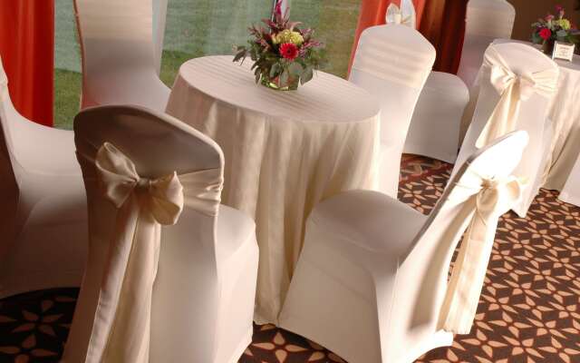 DoubleTree by Hilton Bay City - Riverfront