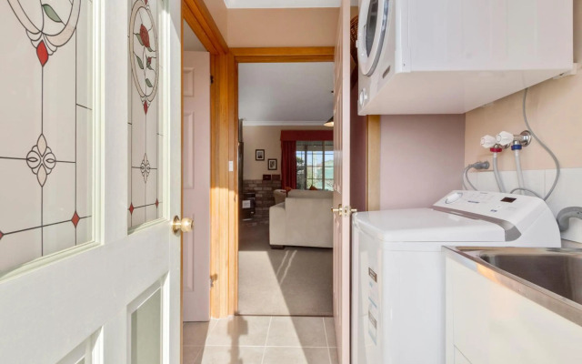 Swansea Cottages & Lodge Suites