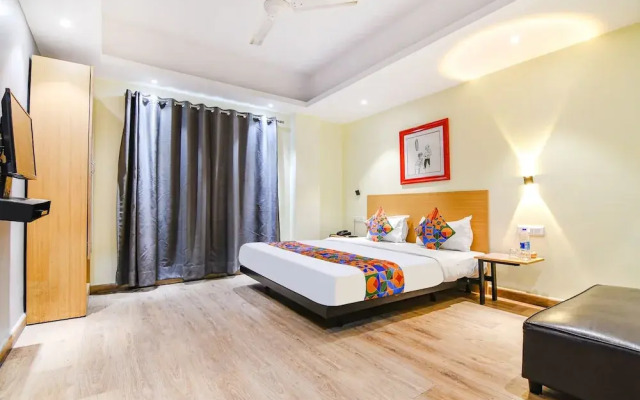 OYO Townhouse 152 Sarat Colony