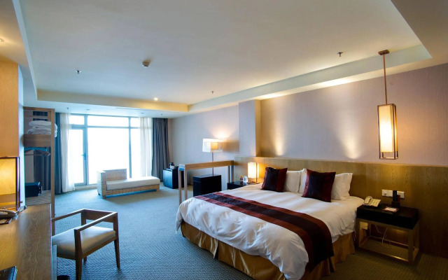 Titan Paradise Xiamen Hotel