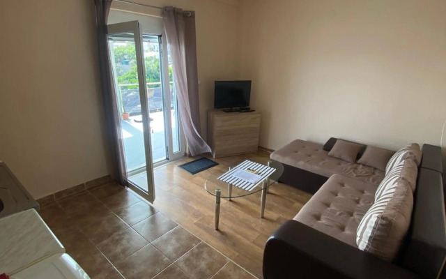 Apartments Klikovac Liman II