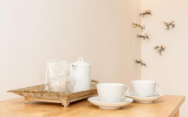 Youropo - Stories 1F