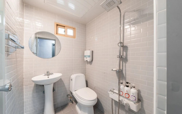 Gangseo Bank Motel