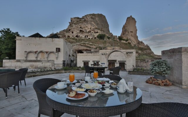 Romance Cave Suites