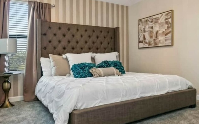 2901 Amazing 8BD Cinema and Game Room