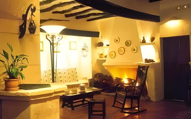 Petit Hotel Restaurante Ses Rotges - Adults Only