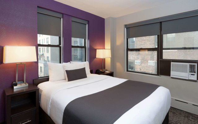 La Quinta Inn & Suites by Wyndham New York City Central Park