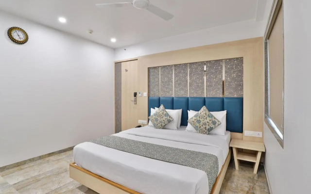 OYO Rooms Near Station Gulambaba Road 2