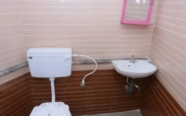 Hotel Rvee's Regency by OYO Rooms