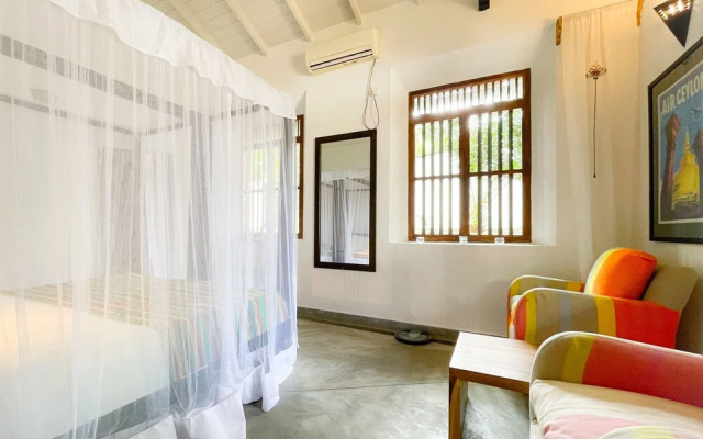 3-bedroom Lakeside Villa With Pool in Ahangama