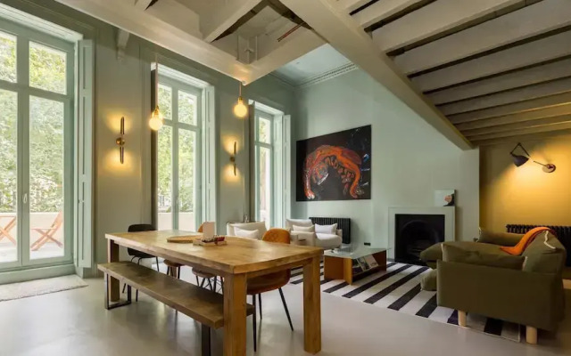 Beautiful Paddington Loft-style Apartment