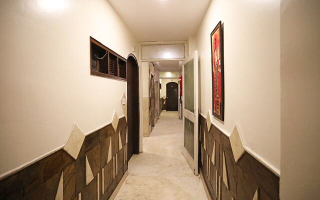 Oyo 11599 Hotel Hi Life