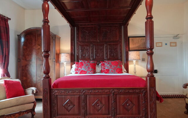 Rollestone Manor