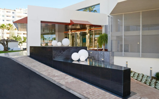 Hipotels Coma Gran Aparthotel