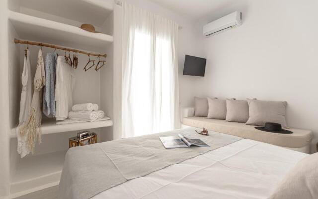 Ariadne's Crown Suites