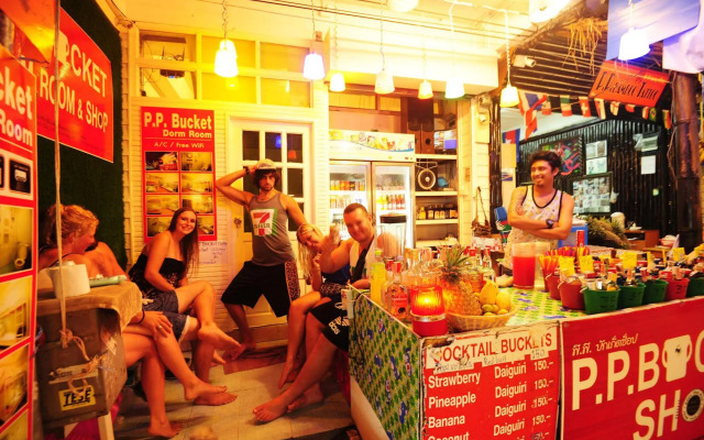 Phi Phi Bucket Hostel