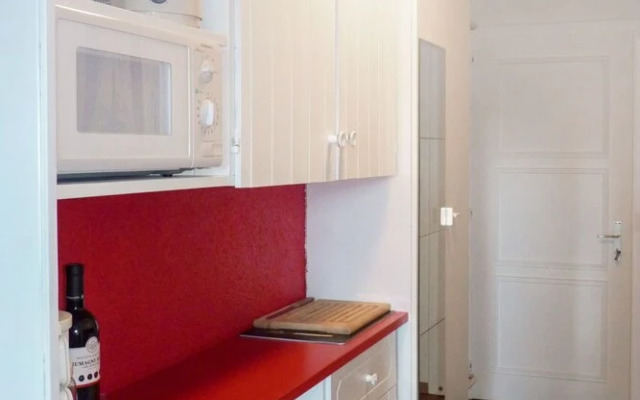 Apartment Domino B 48
