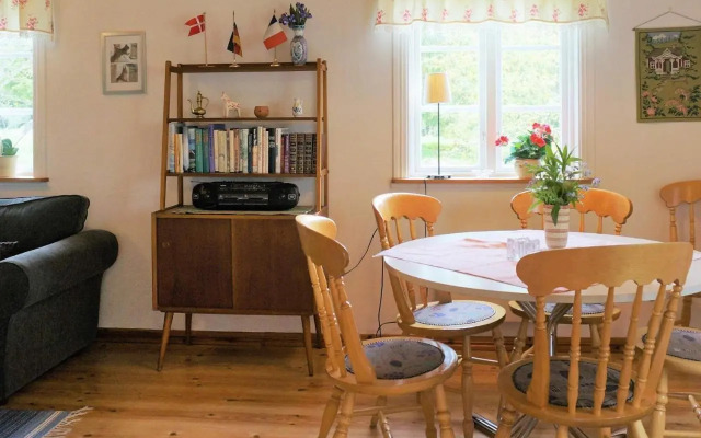 Two-Bedroom Holiday home in Åsarp 3