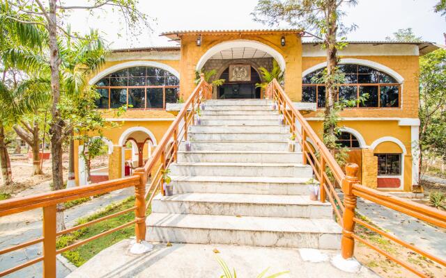 Jungle King Resort
