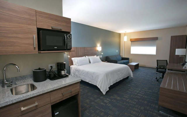 Holiday Inn Express & Suites Mexicali by IHG