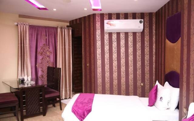 Hotel Premier Inn Gulberg